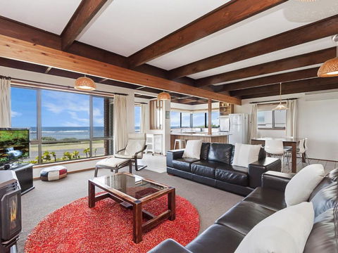 Swimmers Rest - Uninterrupted Panoramic Ocean Views - 1 Bedroom - Accommodation Georgetown 1