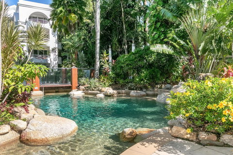 Poolside Apt In Alamanda Beachfront Resort 41 - Accommodation Georgetown 3