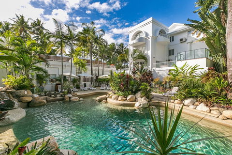 Poolside Apt In Alamanda Beachfront Resort 41 - Accommodation Georgetown 4