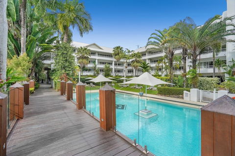 Poolside Apt In Alamanda Beachfront Resort 41 - Accommodation Georgetown 1