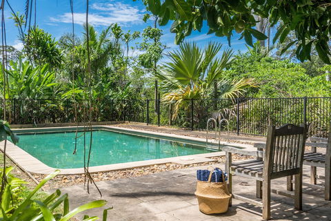 Your Luxury Escape - Cedar View - Accommodation Georgetown 2