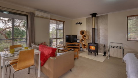 31 The Rocks - Accommodation Georgetown 2