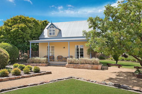 Vineyard Cottages - Accommodation Georgetown 1