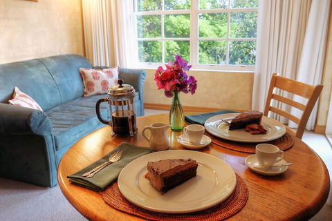 Vineyard Cottages - Accommodation Georgetown 4