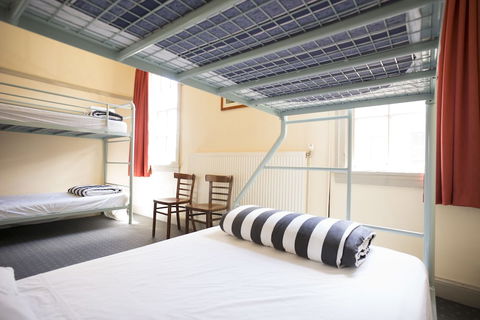 Blue Mountains YHA - Hostel - Accommodation Georgetown 4