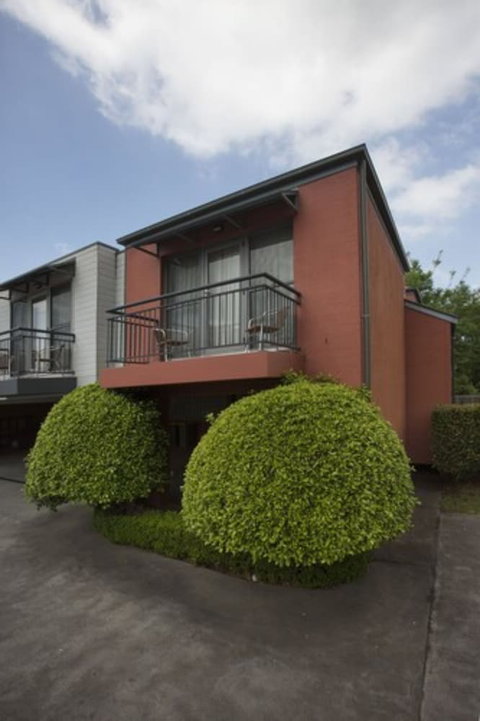 Berry Village Boutique Motel - Accommodation Georgetown 0