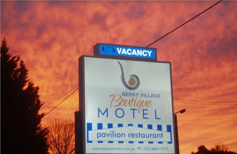 Berry Village Boutique Motel - Accommodation Georgetown 4