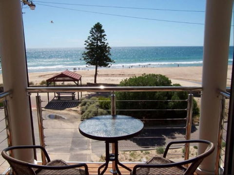 Christies No 1 Esplanade - Accommodation Georgetown 4