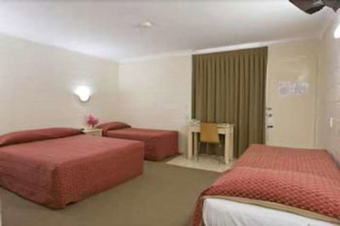 Nambour Lodge Motel - Accommodation Georgetown 4