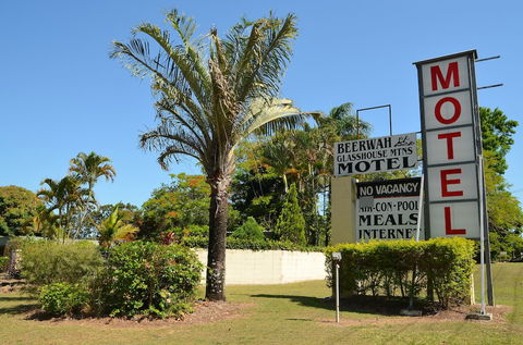 Beerwah Glasshouse Mountains Motel - Accommodation Georgetown 0