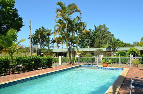 Beerwah Glasshouse Mountains Motel - Accommodation Georgetown 1