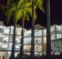 Golden Sands Beachfront Apartment Resort