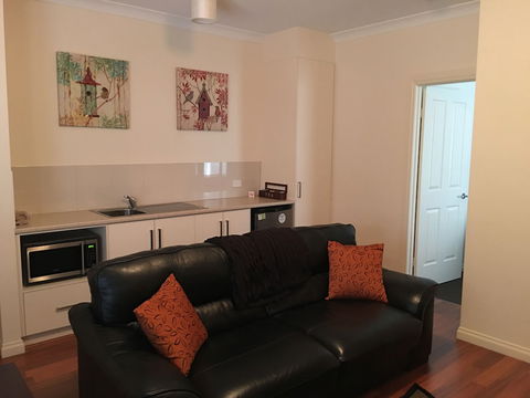 Hahndorf Oak Tree Cottages - Accommodation Georgetown 0