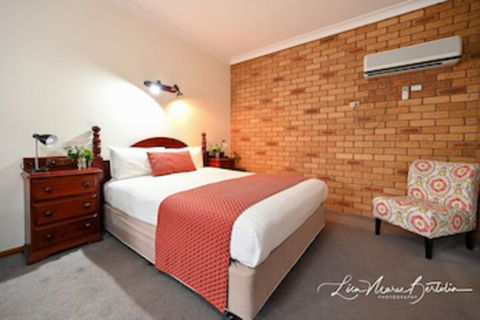 Narrandera Club Motor Inn - Accommodation Georgetown 0
