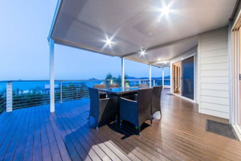 Hydeaway Bay Beach House - Accommodation Georgetown 0