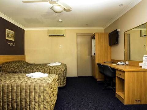 Sun Palms Motel - Accommodation Georgetown 0
