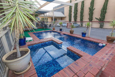 MAS Country Riverboat Lodge Motor Inn - Accommodation Georgetown 3