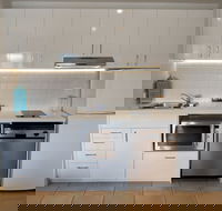 Crest Apartments Byron Bay - Accommodation Georgetown