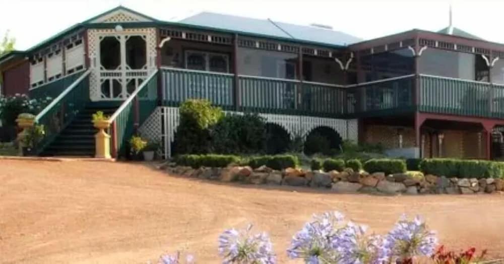 Hall ACT Accommodation Georgetown