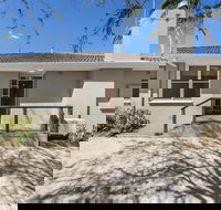 BOUTIQUE STAYS - Sandy Breeze 1