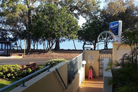 Alexander Beachfront Apartments - Accommodation Georgetown 3