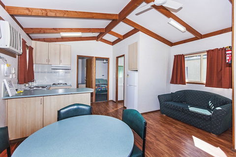 Naracoorte Holiday Park - Accommodation Georgetown 0