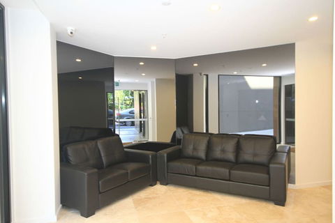 RNR Serviced Apartments North Melbourne - Accommodation Georgetown 2