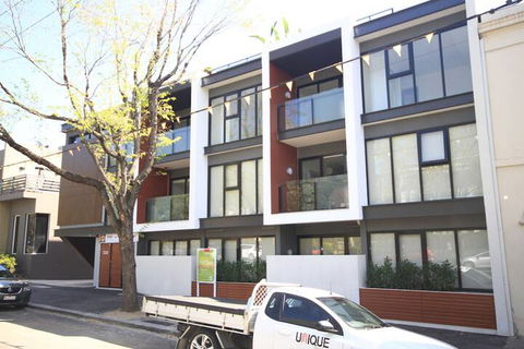 RNR Serviced Apartments North Melbourne - Accommodation Georgetown 1