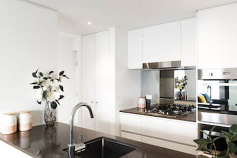 RNR Serviced Apartments North Melbourne - Accommodation Georgetown 0