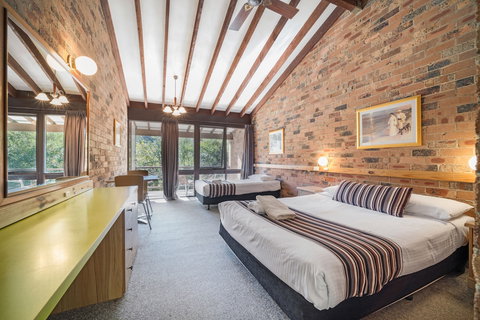 Avoca Beach Hotel - Accommodation Georgetown 5