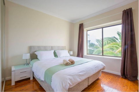 Ultimate Bondi Escape 2 - Accommodation Georgetown 1