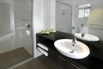 May Park Executive Apartments - Accommodation Georgetown 3