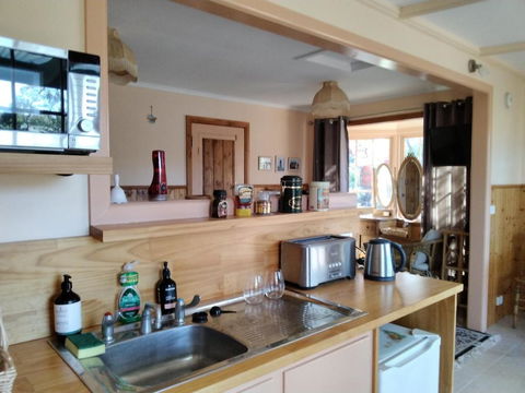 Friends In Harcourt North - Accommodation Georgetown 3