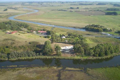 Curdievale Riverfront Lodge - Accommodation Georgetown 2