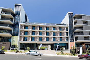 Racecourse Space Pop Up - Accommodation Georgetown 6