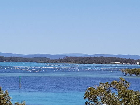 CHILL OUT LAKESIDE At FORSTER - Accommodation Georgetown 2