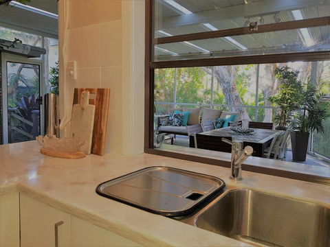 CHILL OUT BEACH HOUSE At FORSTER - Accommodation Georgetown 5