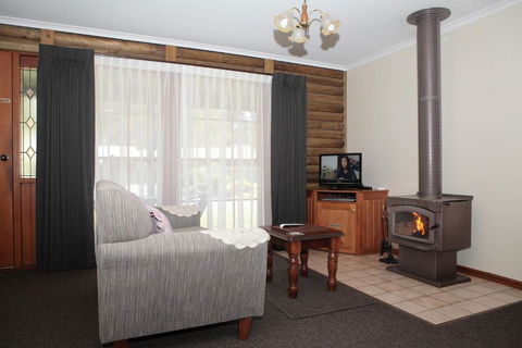 Halls Gap Log Cabins - Accommodation Georgetown 2