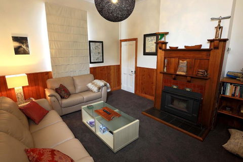 At The Beach & Not Quite At The Beach Holiday Cottages Stanley - Accommodation Georgetown 2