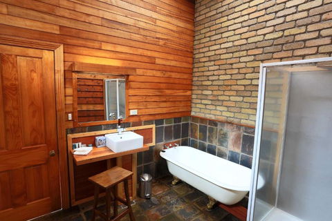At The Beach & Not Quite At The Beach Holiday Cottages Stanley - Accommodation Georgetown 3