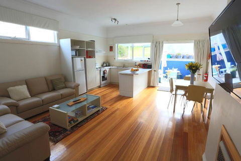 At The Beach & Not Quite At The Beach Holiday Cottages Stanley - Accommodation Georgetown 5