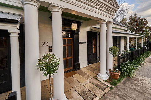 The Regents Park Mansion - Accommodation Georgetown 1