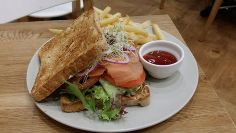 Caffe Cherry Beans - Jindalee - Accommodation Georgetown 0