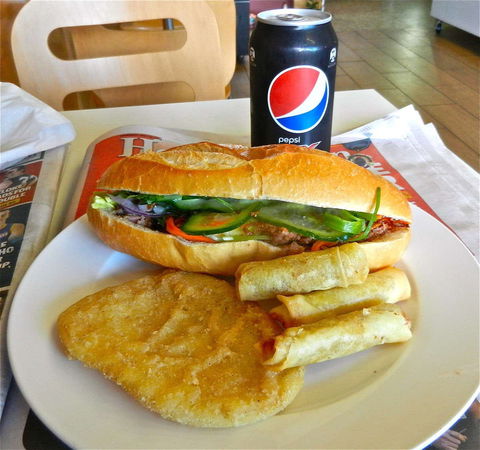 VN Wrap 'n' Roll - Sunshine North - Accommodation Georgetown 0