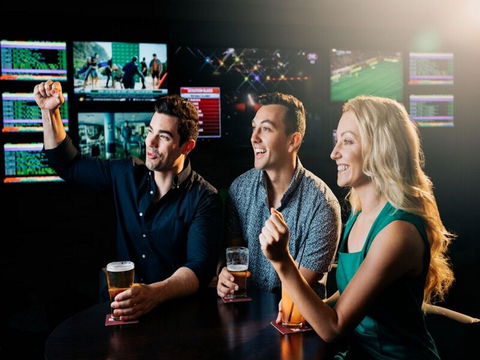 Steelers Leagues Club - Accommodation Georgetown 1