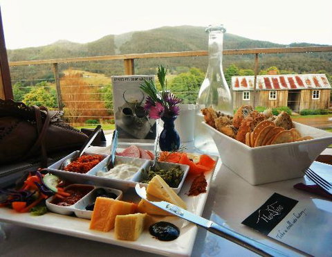 Hartzview Vineyard Cafe - Accommodation Georgetown 0