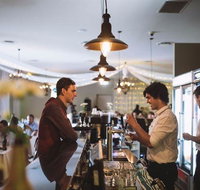 Sneaky's Restaurant - Accommodation Georgetown