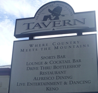 Glass House Mountains Tavern - Accommodation Georgetown