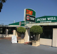 Jacobs Well Bayside Tavern - Accommodation Georgetown