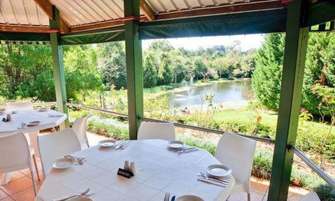 Cedar Creek Estate Vineyard & Winery Restaurant - Accommodation Georgetown 11